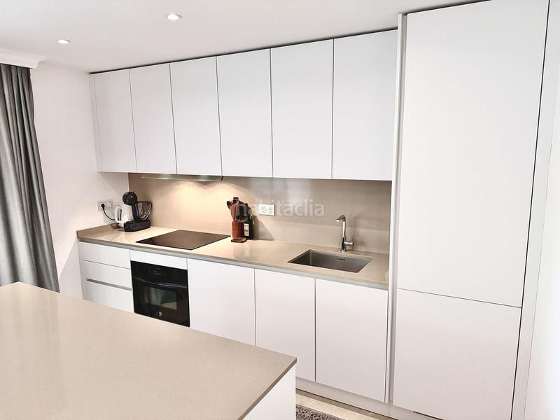 Foto 82e4e585-b179-4c2c-8324-69926cefc8a4. Lloguer planta baixa amb piscina a El Velerín Estepona