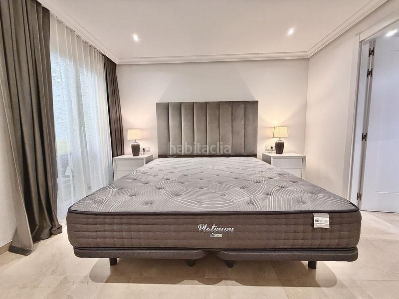 Foto 85657c97-e3d4-4198-818f-6d92ad300f47. Lloguer planta baixa amb piscina a El Velerín Estepona