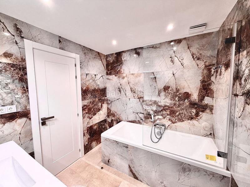 Foto 9f856c29-26a5-4814-9dac-c78f9efa56d8. Lloguer planta baixa amb piscina a El Velerín Estepona