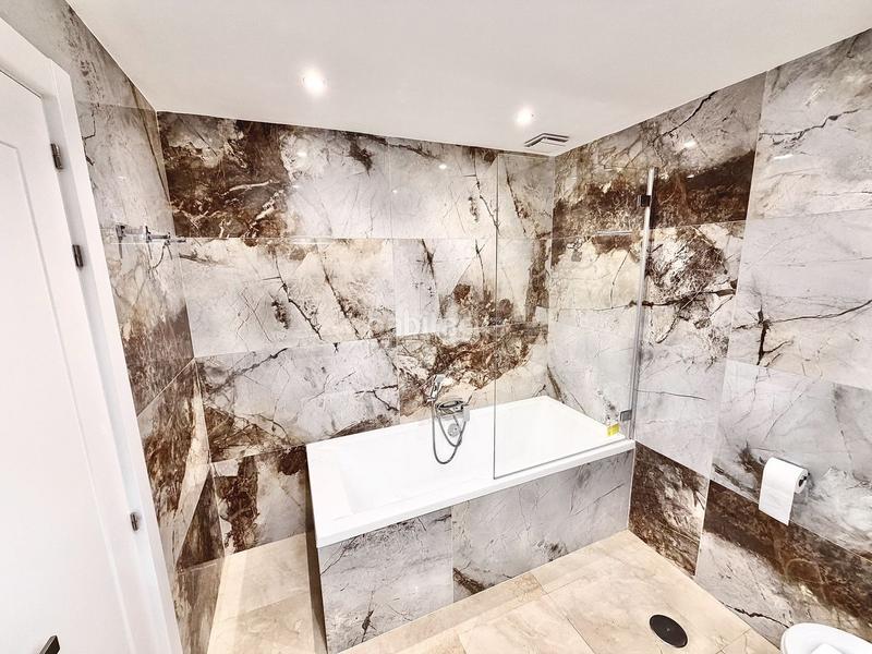 Foto 0d976e2e-637f-4311-9655-58331c584a5e. Alquiler planta baja en El Velerín Estepona