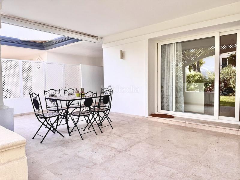 Foto 22226694-f384-44cd-aa7c-f87bc1e3e366. Location rez-de-chaussée avec piscine dans El Velerín Estepona