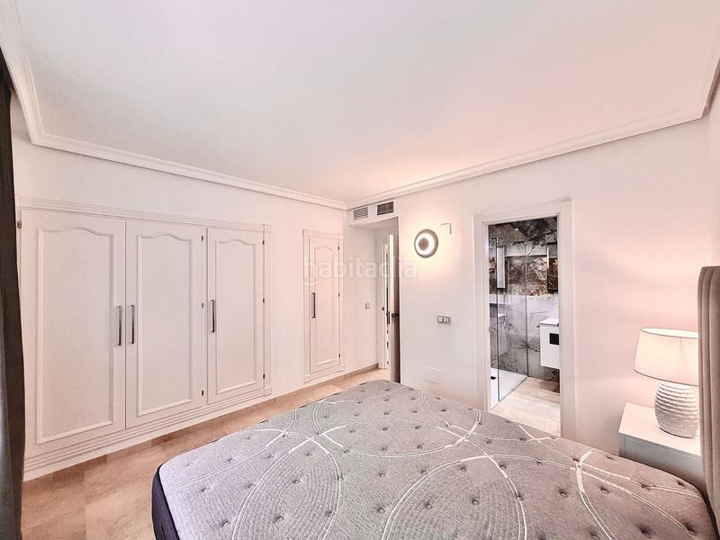 Foto 4a967077-e692-446f-8a15-0886d3eee447. Location rez-de-chaussée avec piscine dans El Velerín Estepona