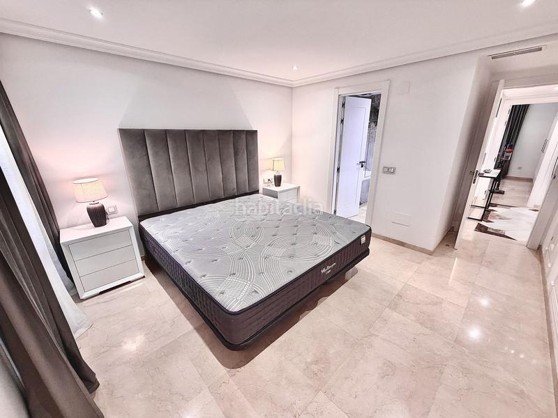 Foto 591c850a-96aa-42c0-aa11-31fd9f946e89. Location rez-de-chaussée avec piscine dans El Velerín Estepona