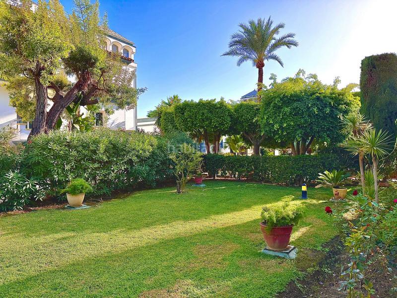 Foto 9cb72434-2b9e-4ef5-af0d-031369b61b0a. Location rez-de-chaussée avec piscine dans El Velerín Estepona