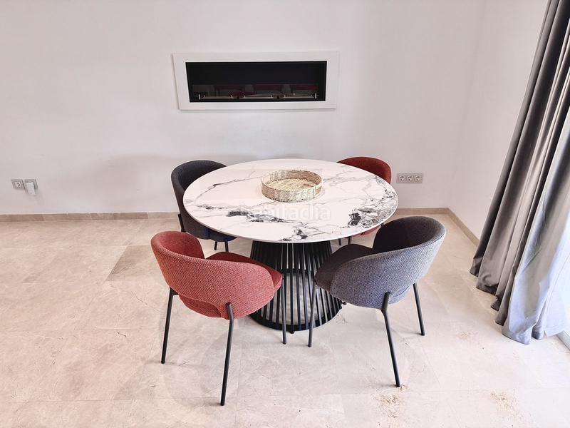 Foto ddcfb82d-0891-4077-a31f-00bd42d7be79. Location rez-de-chaussée avec piscine dans El Velerín Estepona