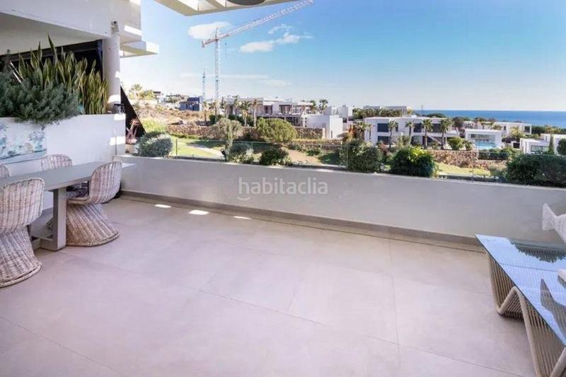 Foto 654d9ae7-7a71-41cb-95af-aa02298e21b3. Casa a schiera con parcheggio piscina in Cabopino - Artola Marbella