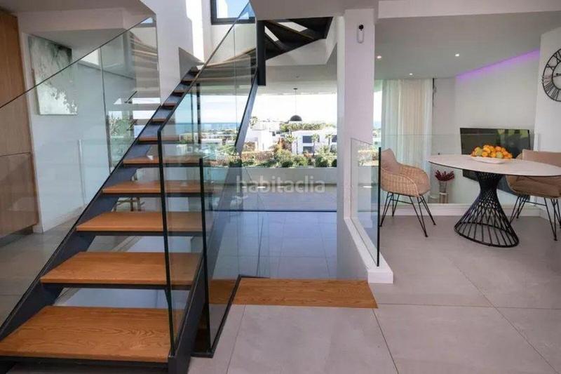 Foto 8c5c41cb-76ef-4a73-a3eb-454dfa1220e5. Casa adossada amb aparcament piscina a Cabopino - Artola Marbella