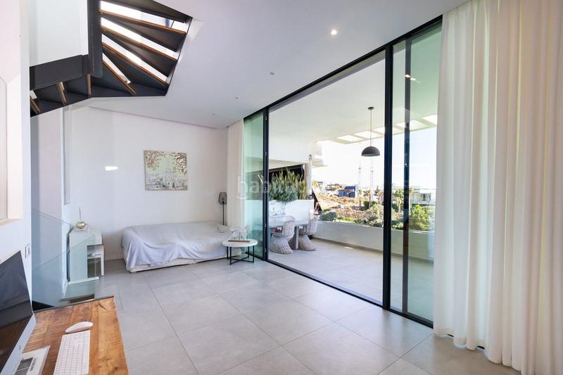 Foto 79a3bfb1-cd67-4c71-8fe1-4e7cc61be79d. Reihenhaus mit parking pool in Cabopino - Artola Marbella