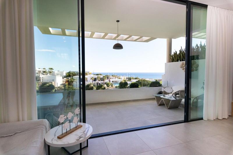 Foto cec981d2-8bfc-46cf-8a87-b20836e124f3. Reihenhaus mit parking pool in Cabopino - Artola Marbella