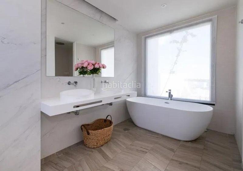 Foto d320f819-36d8-4342-9bf1-d4439837088d. Reihenhaus mit parking pool in Cabopino - Artola Marbella