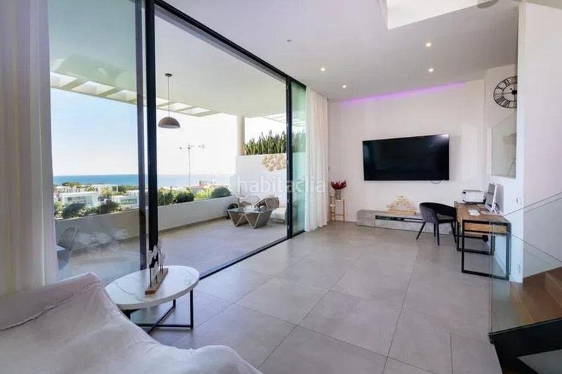 Foto f104cc45-f055-4662-980a-dc04beebffe8. Reihenhaus mit parking pool in Cabopino - Artola Marbella