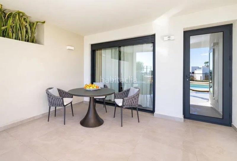 Foto 6cecf798-b60b-4f90-b70f-f16a0b19f3eb. Semi detached house with parking pool in Cabopino - Artola Marbella