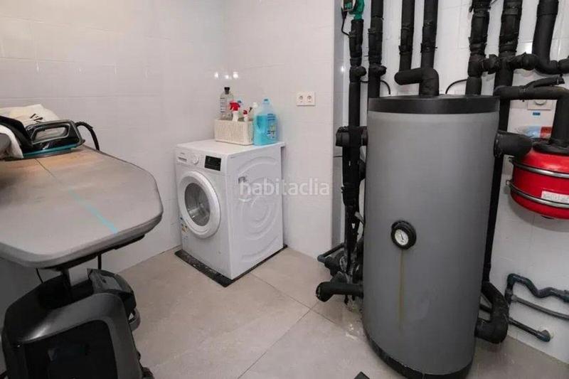 Foto c0f5742c-3ce3-4c35-bfd2-c040f0efe072. Semi detached house with parking pool in Cabopino - Artola Marbella