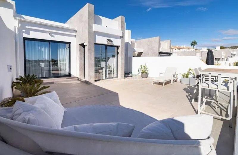 Foto d5877ee9-6c61-4639-8a81-348dd5bfa502. Semi detached house with parking pool in Cabopino - Artola Marbella