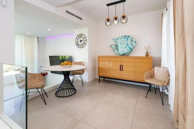 Foto eeec9faa-0ea4-4bb0-89c6-2c0927883f3a. Semi detached house with parking pool in Cabopino - Artola Marbella