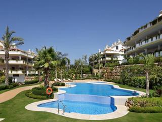 Zweistöckige Wohnung in Lomas de Marbella Club