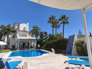 Rent Chalet in Nueva Atalaya