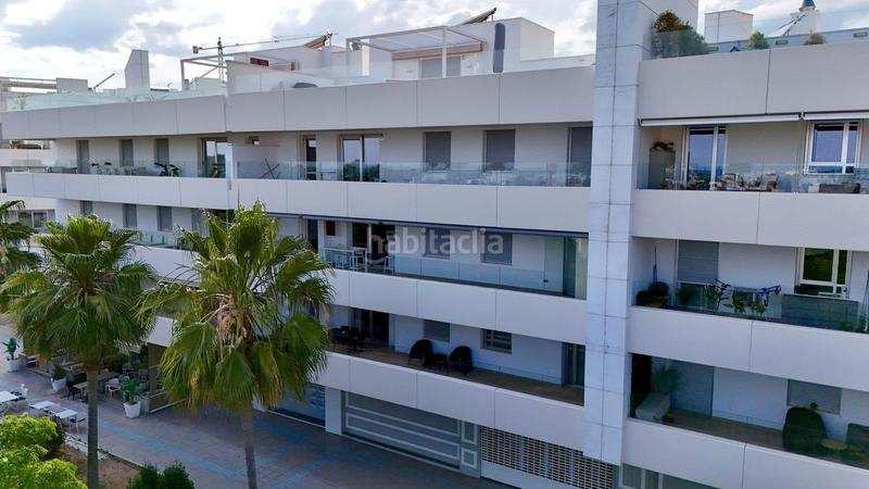 Foto 4328464d-8609-424f-90be-56f8bfbc49b3. Appartement avec parking piscine dans Nueva Alcántara Marbella