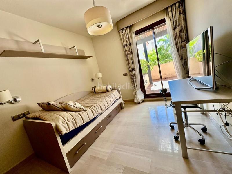 Foto 80056efa-0d61-444d-b860-20321a42171d. Duplex in Nueva Andalucía centro Marbella