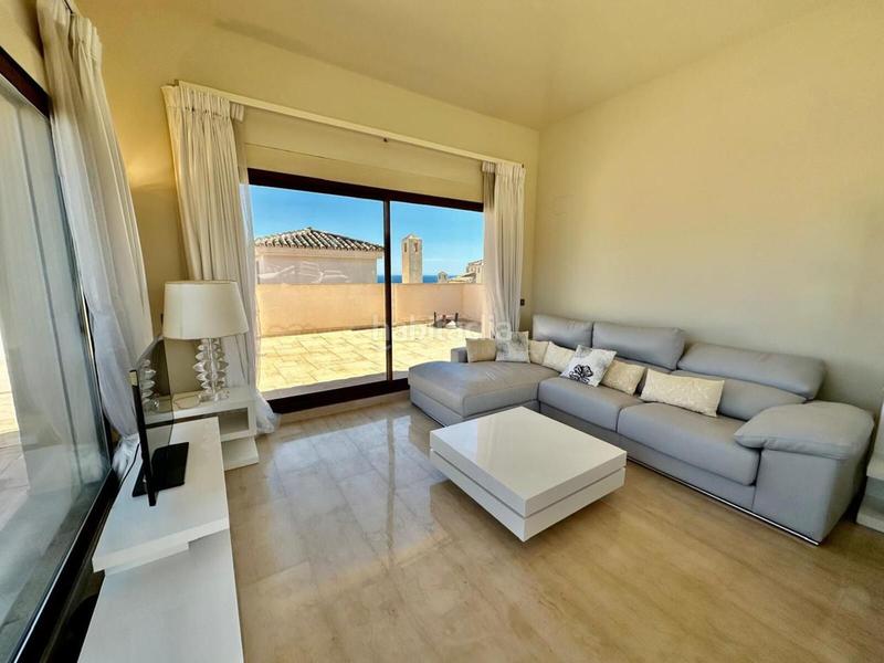 Foto d2c4aeef-2767-4e1e-acaa-93fac8c69ef6. Duplex in Nueva Andalucía centro Marbella