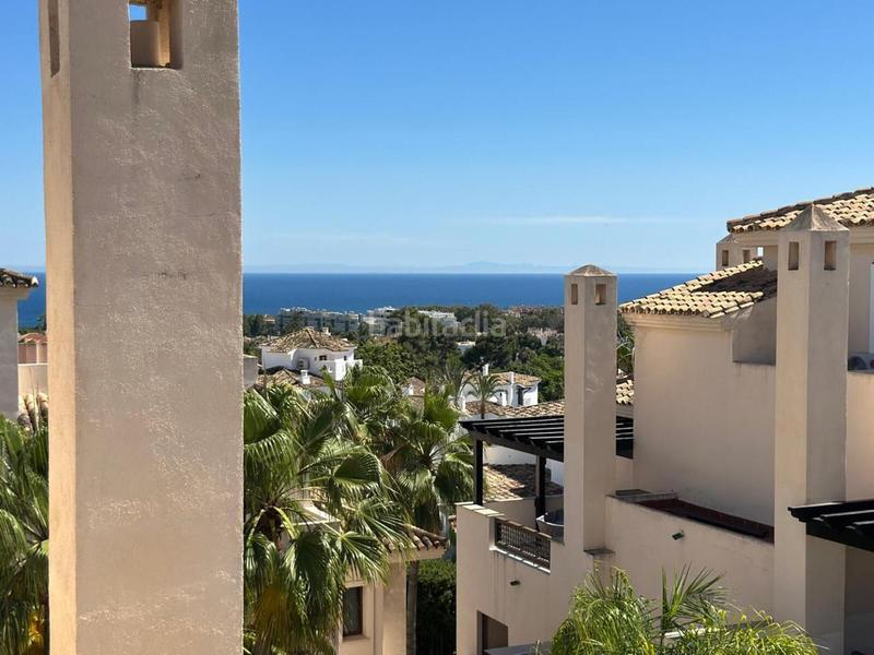 Foto 4619c4b4-e137-4204-b9ce-77160f79bd9e. Zweistöckige wohnung in Nueva Andalucía centro Marbella