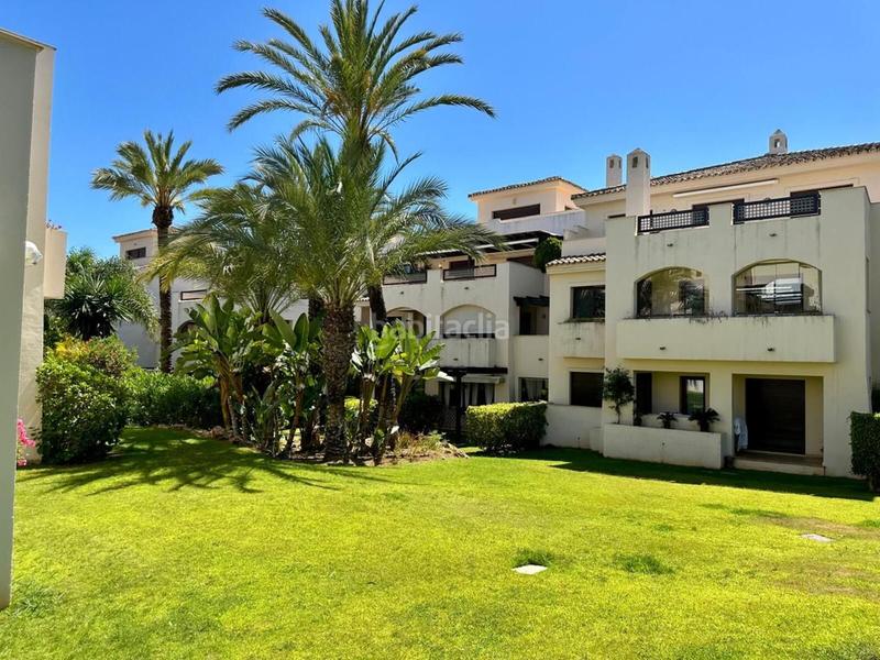 Foto 4d5c4f55-24aa-4cb6-b043-bc5c9cd72337. Zweistöckige wohnung in Nueva Andalucía centro Marbella