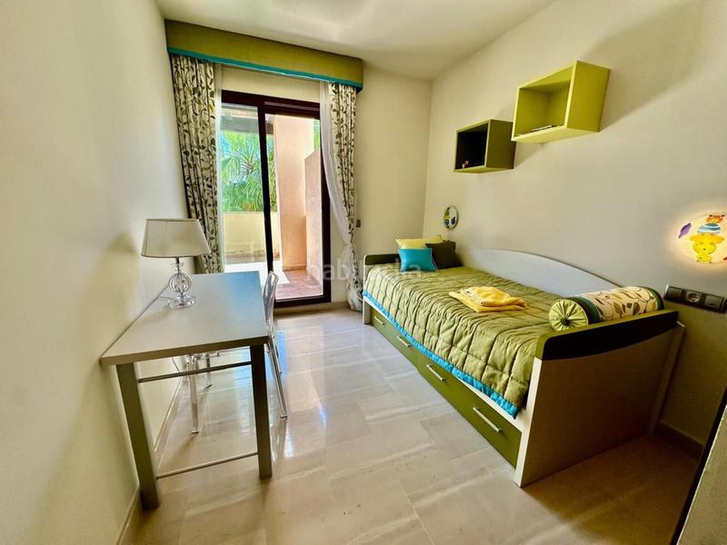 Foto effd5397-becf-47c7-8921-e2aacb74fef6. Zweistöckige wohnung in Nueva Andalucía centro Marbella