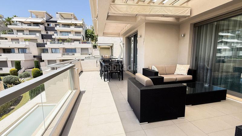 Foto 871af87e-330b-4986-9da9-99498fb9fc0a. Appartement mit parking pool in los arqueros - puerto del almendro Benahavís