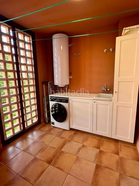 Foto 317f8fe7-ecaf-44a8-a156-baeb96a87de6. Affitto piccolo appartamento con parcheggio piscina in Estepona