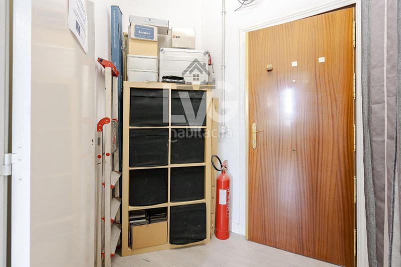 Foto 09485ed2-1dc2-49cf-b2dc-a016bda3e926. Local comercial oficina en venta en calle luis i en Madrid