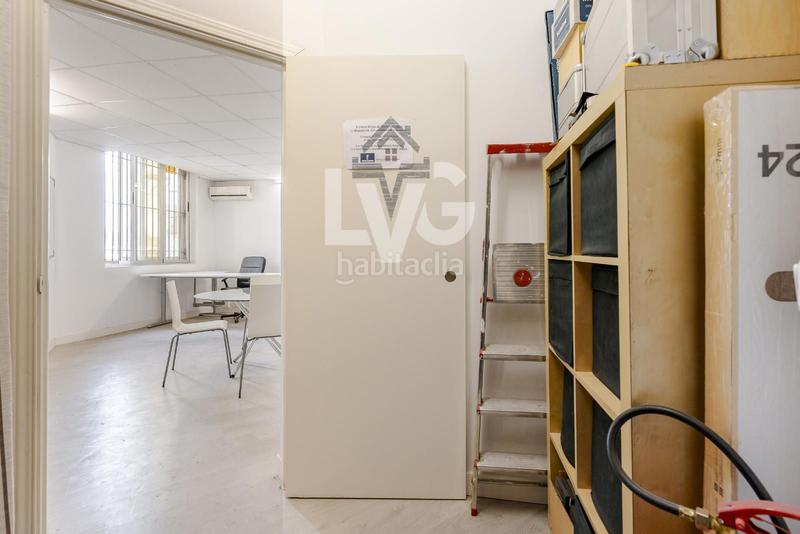 Foto a2adbc33-1a84-480b-b95a-f227c6353ca8. Local comercial oficina en venta en calle luis i en Madrid