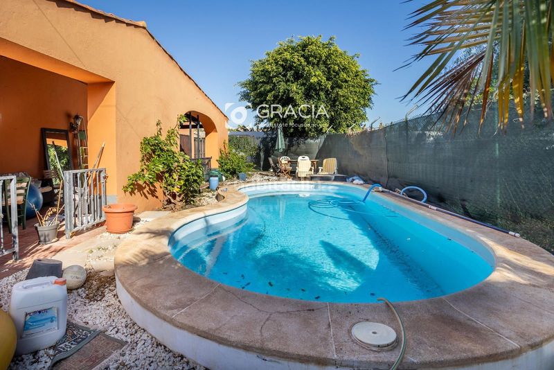Foto b83d376e-edd9-49ba-9168-5bb009a24e39. Xalet amb aparcament piscina a Costa del Silencio Arona