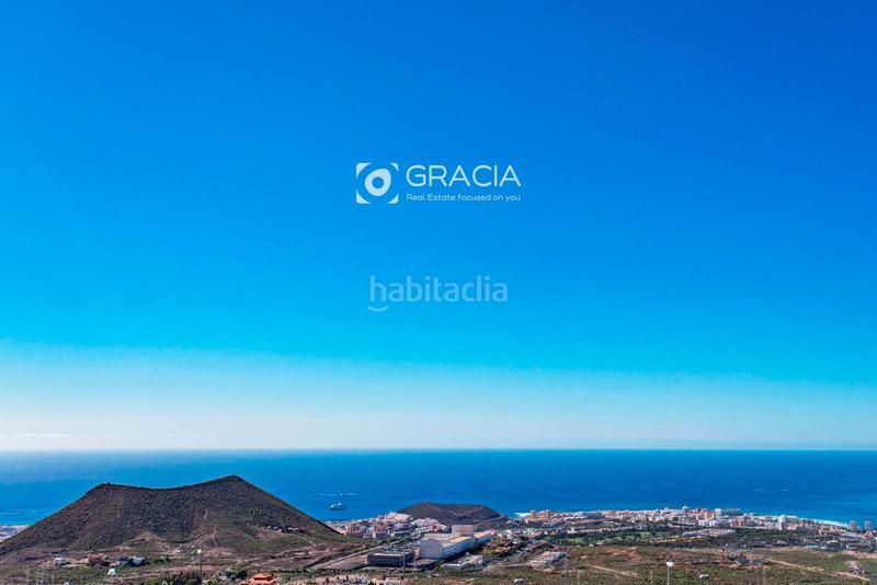 Foto 523a9aeb-66ee-428e-9a59-3140dece3b35. Reihenhaus mit parking in Chayofa Arona