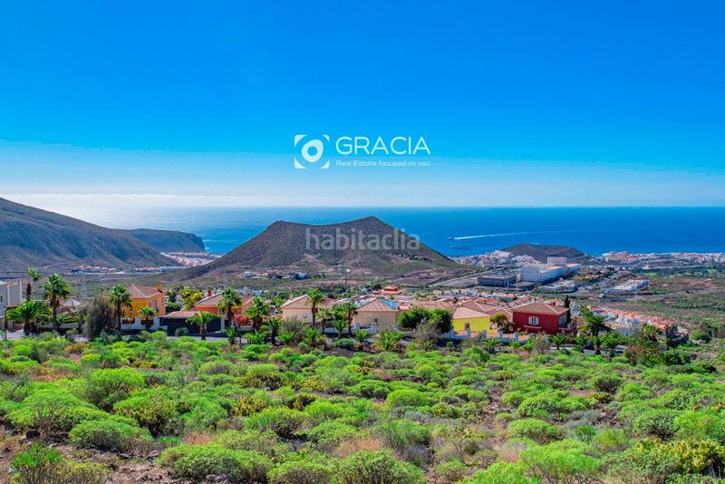 Foto 81fee69f-c6da-45fd-ab12-6ff8af663c33. Reihenhaus mit parking in Chayofa Arona