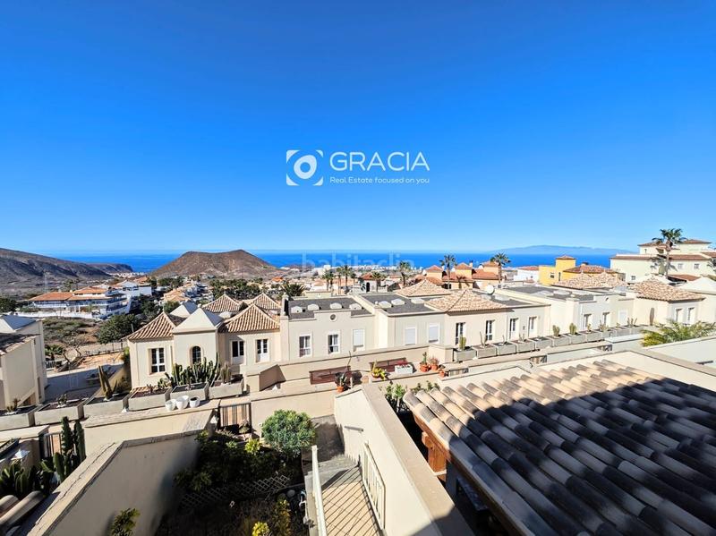 Foto a6636f95-ef17-41bc-a37c-8971c1452755. Reihenhaus mit parking in Chayofa Arona