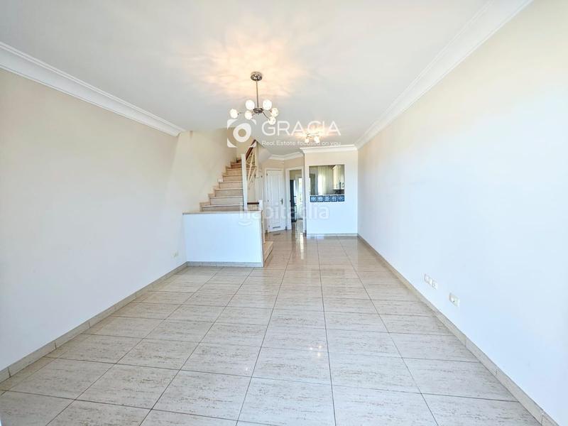 Foto dc81685d-4507-4fe1-aaea-6c71c2946592. Reihenhaus mit parking in Chayofa Arona