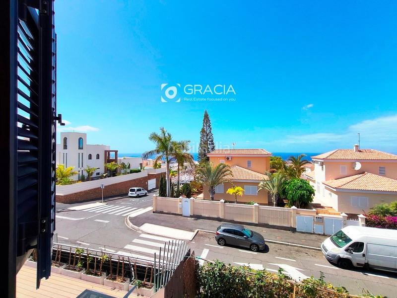 Foto ddb0c418-9299-465b-8a54-cacdb8a57461. Attico con parcheggio in Playa Fañabé Alto Adeje