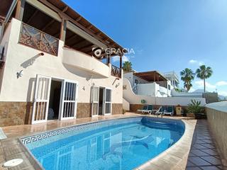 Chalet  La zahorra. Villa independiente con piscina privada y  vistas