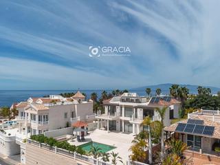Casa  Alcojora. Impresionante villa de lujo en adeje golf