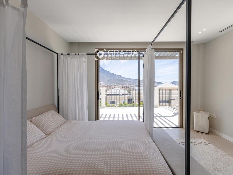 Foto b74ea51a-a97b-4861-ae4b-a7157e8833fd. Haus mit parking pool in La Caleta Adeje