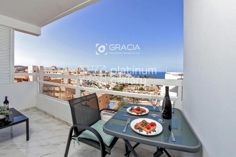 Foto c58657ee-9ff5-4bde-bf01-451d62a1cde2. Pis amb piscina a Playa de las Américas Adeje