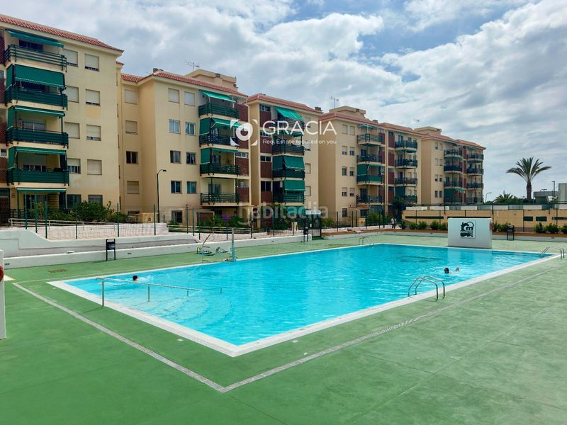 Foto 0e314eb8-fb68-4c2e-8cc9-b37a0ec54482. Pis amb aparcament piscina a Los Cristianos Arona