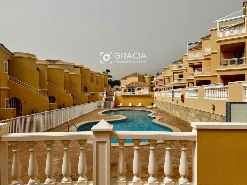 Foto 0cc4b138-d01a-42b0-9f47-8a2a55543708. Pis amb aparcament piscina a Playa de Fañabé Adeje