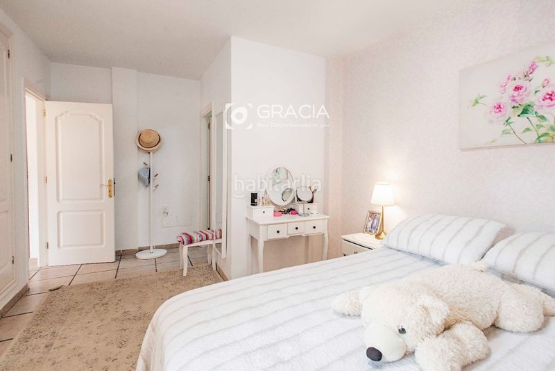 Foto 7b01240f-0f1a-4219-a77d-b7bb33d7f86d. Pis amb aparcament piscina a Playa de Fañabé Adeje