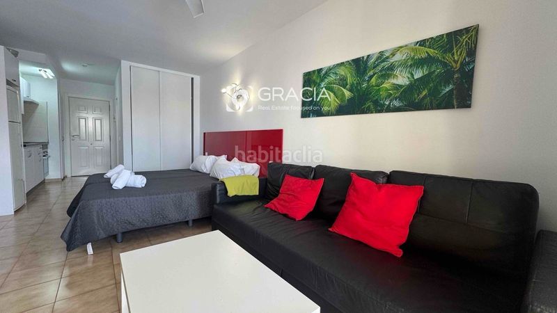 Foto f6bb0eb0-337f-4237-bbb9-4db92027c38b. Estudi amb aparcament piscina a Los Cristianos Arona