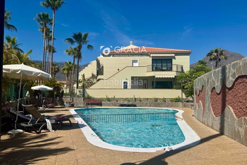 Foto dfe0d990-59be-43e9-9fb1-d8828b5d13bc. Casa adossada amb aparcament piscina a Playa del Duque Adeje