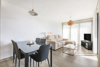 Casa adossada en Avenida chimenea 2. La 168