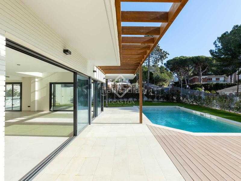 Foto 0decc081-8c1a-427e-a15f-adabf7c3c6e9. Chalet casa de lujo de obra nueva con 4 dormitorios en venta , barcelona en Vilassar de Dalt