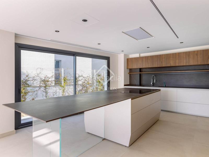 Foto 2667d898-f91d-435e-983b-824a80e0e53d. Chalet casa de lujo de obra nueva con 4 dormitorios en venta , barcelona en Vilassar de Dalt