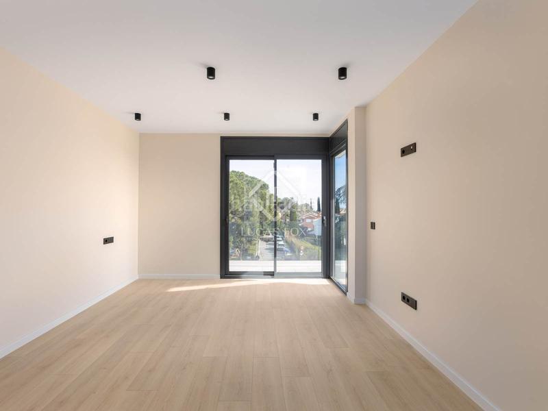Foto a6f4566b-9949-406b-b018-9fe3842d6d44. Chalet casa de lujo de obra nueva con 4 dormitorios en venta , barcelona en Vilassar de Dalt